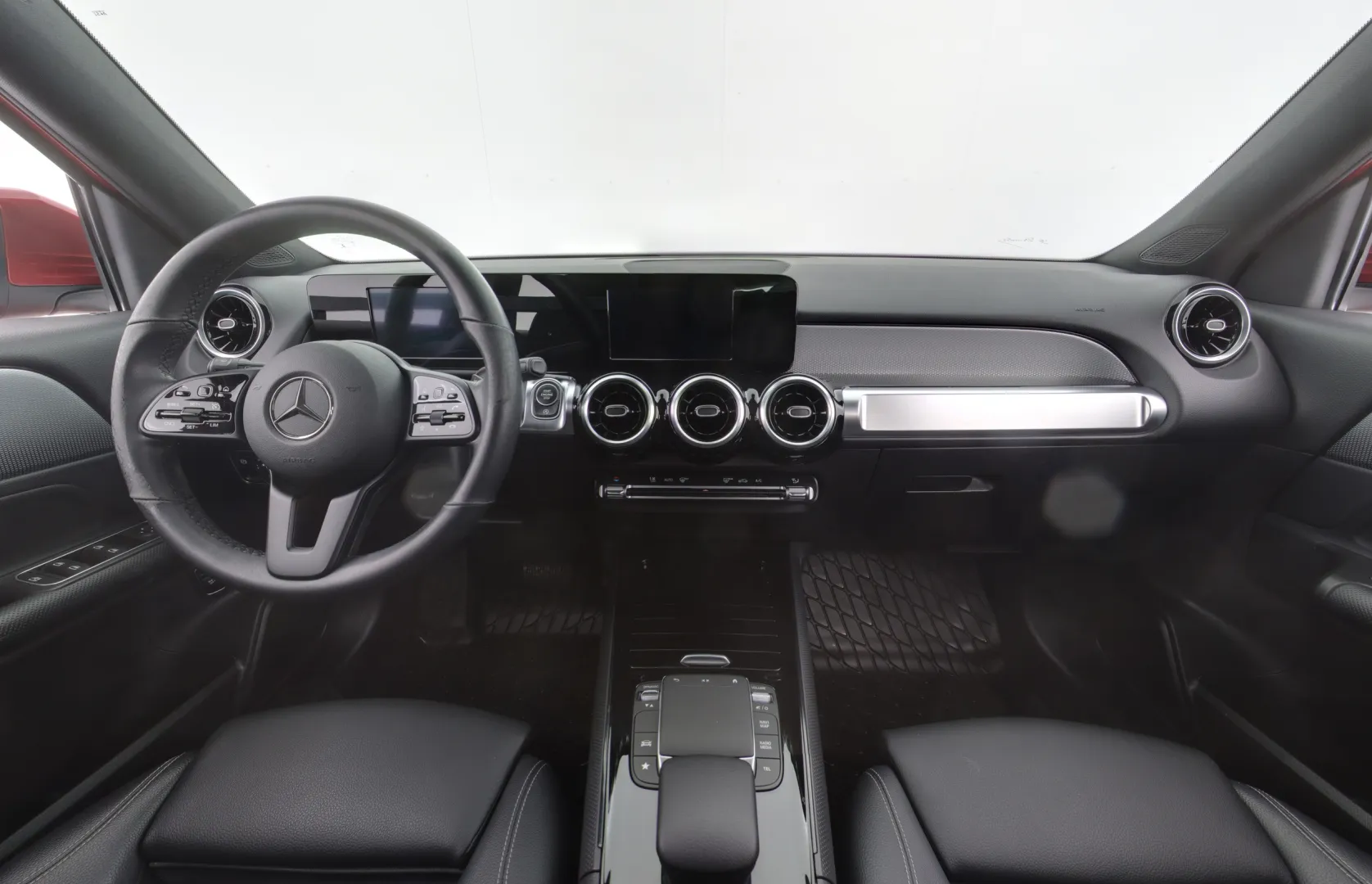 Mercedes-Benz GLB IZB-527 carousel image