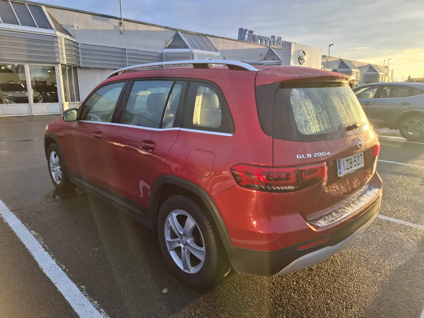 Mercedes-Benz GLB IZB-527 carousel image