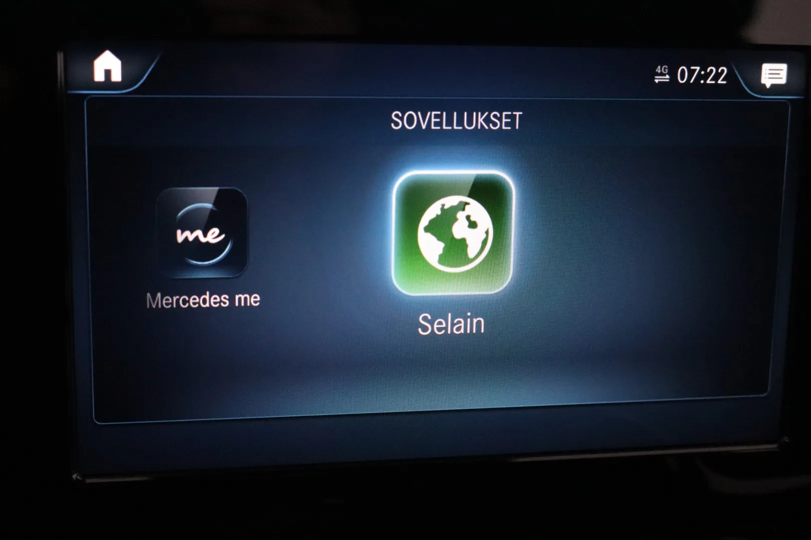 Mercedes-Benz GLB IZB-527 carousel image