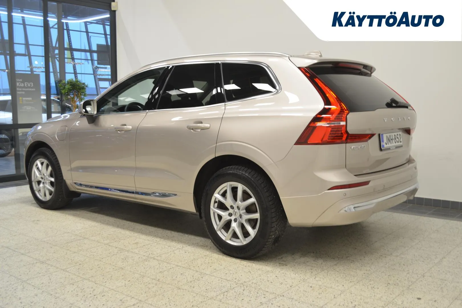 VOLVO XC60 JNH-852 carousel image