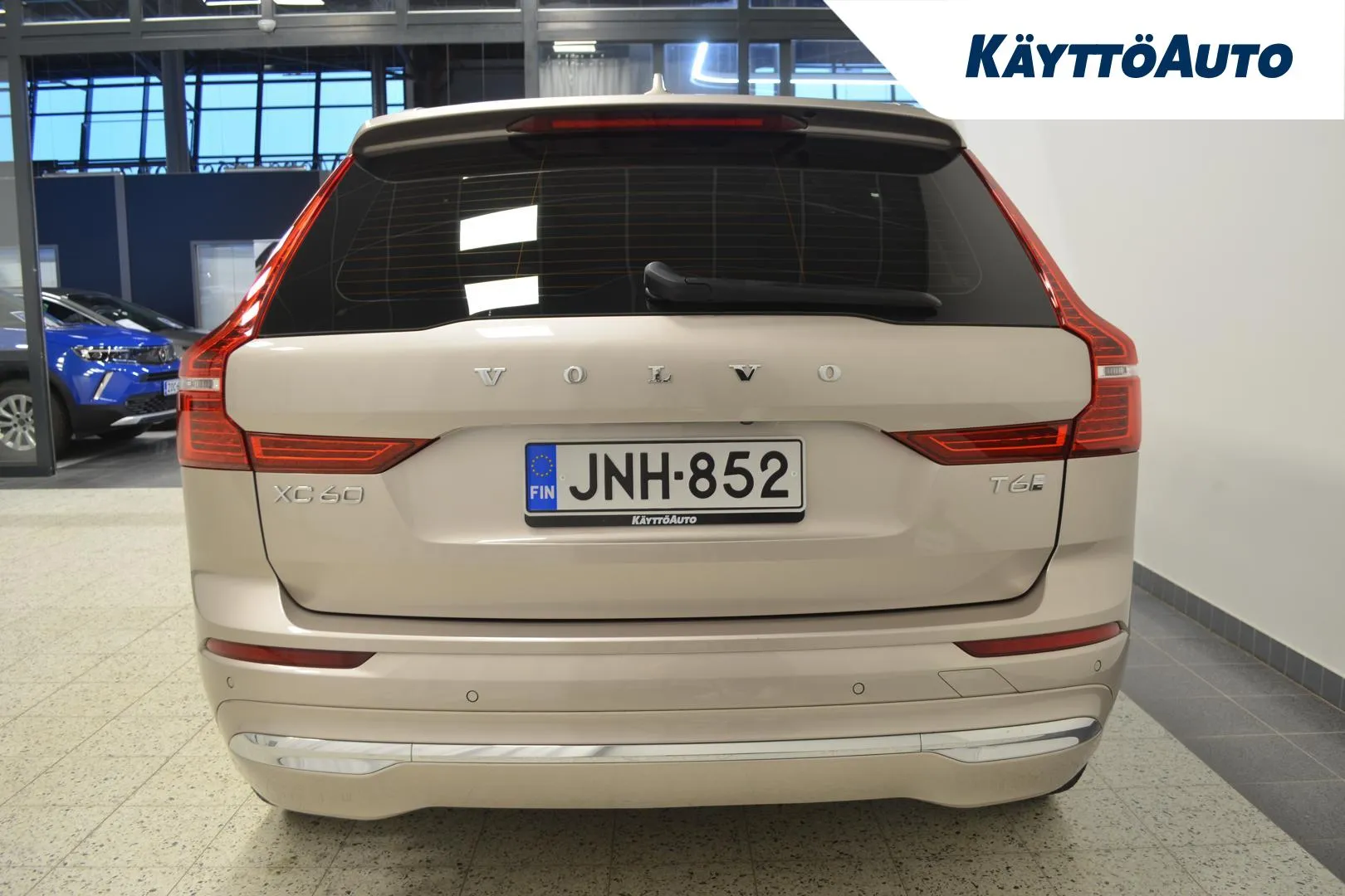 VOLVO XC60 JNH-852 carousel image
