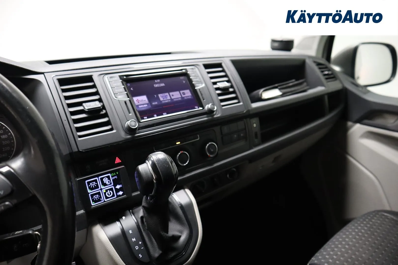 Volkswagen Transporter YJN-458 carousel image