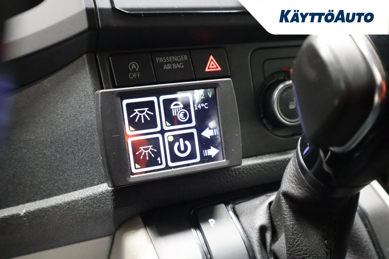 Volkswagen Transporter YJN-458 carousel image