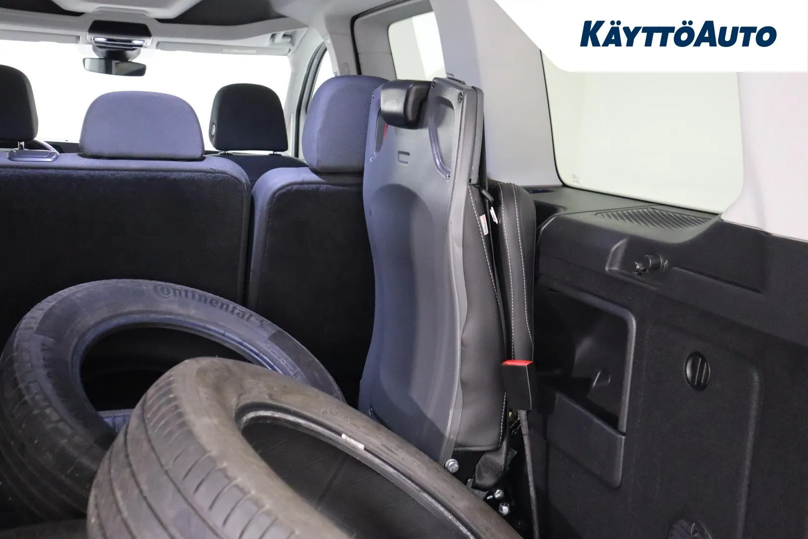 Volkswagen Caddy Maxi LSM-657 carousel image