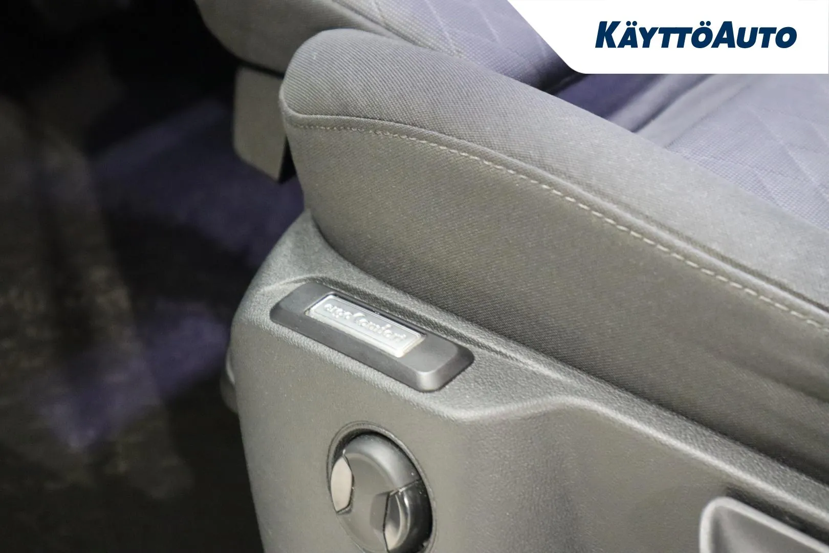 Volkswagen Caddy Maxi LSM-657 carousel image