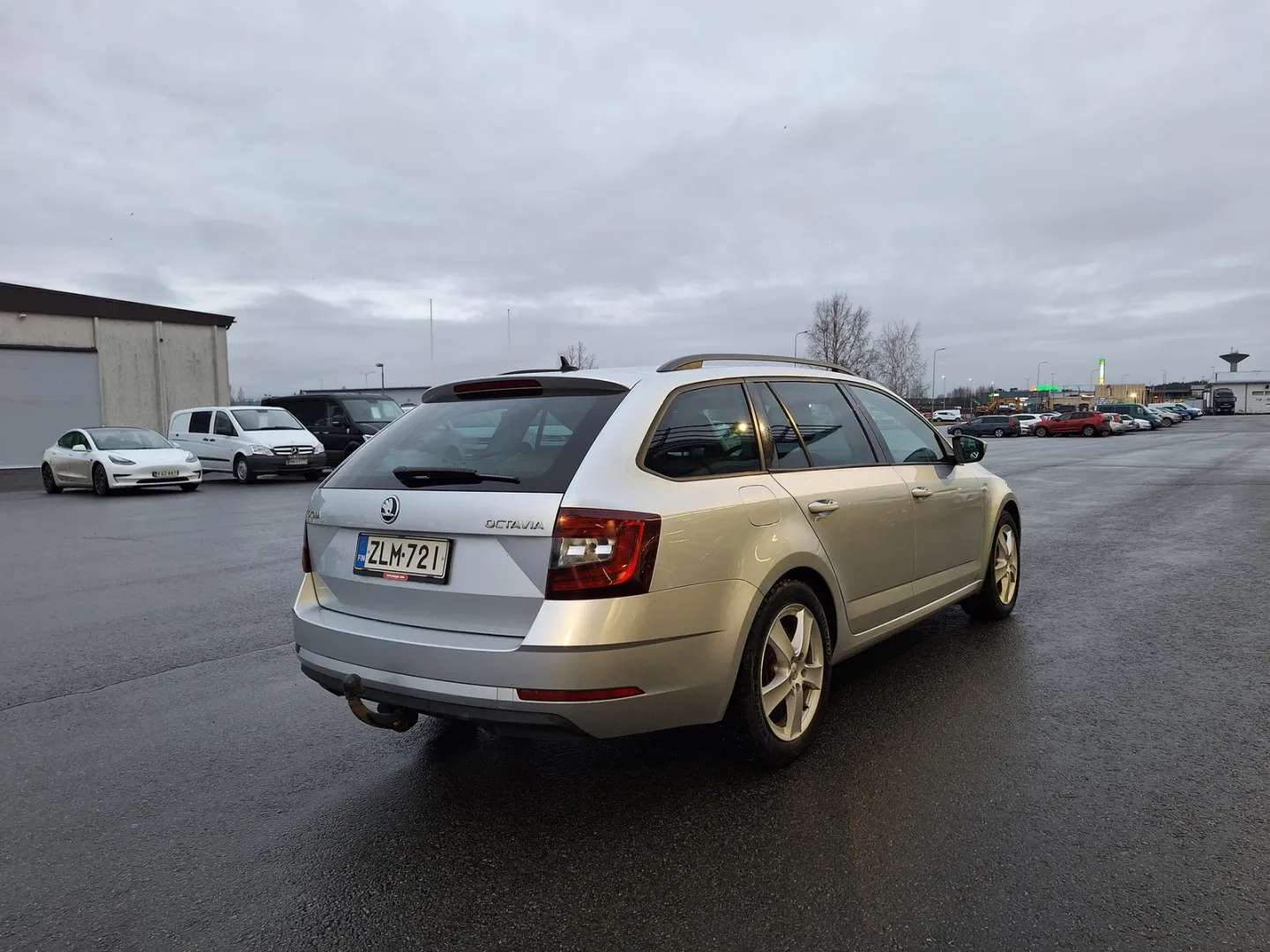 SKODA Octavia ZLM-721 carousel image