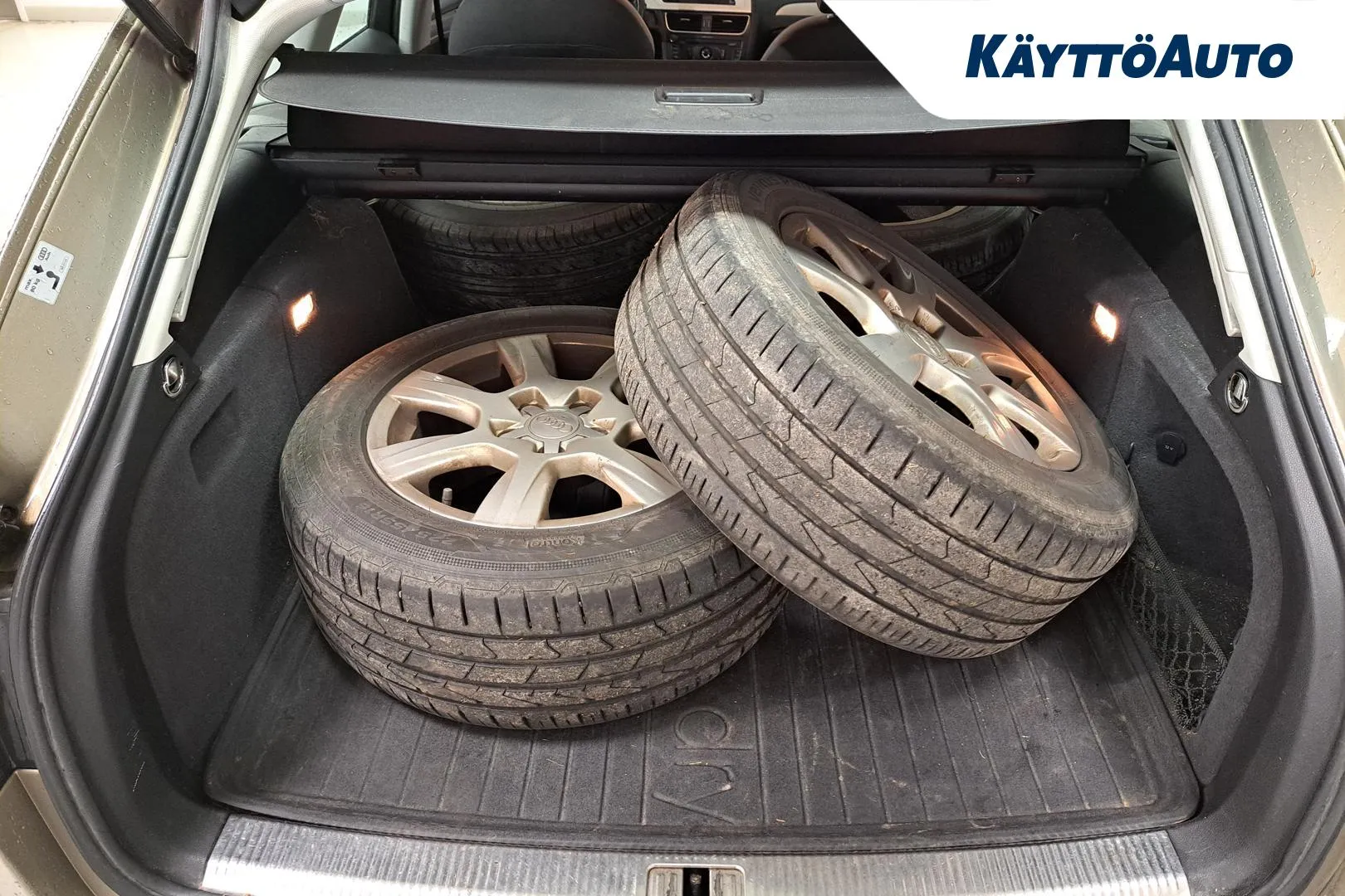 Audi A4 GIX-139 carousel image