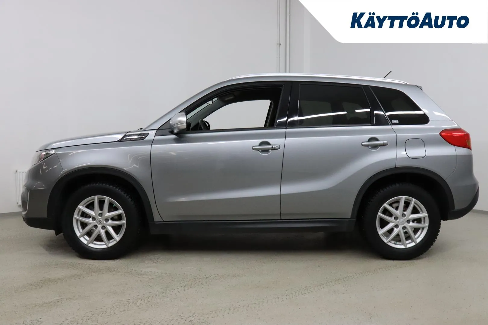 Suzuki Vitara ZLN-384 carousel image