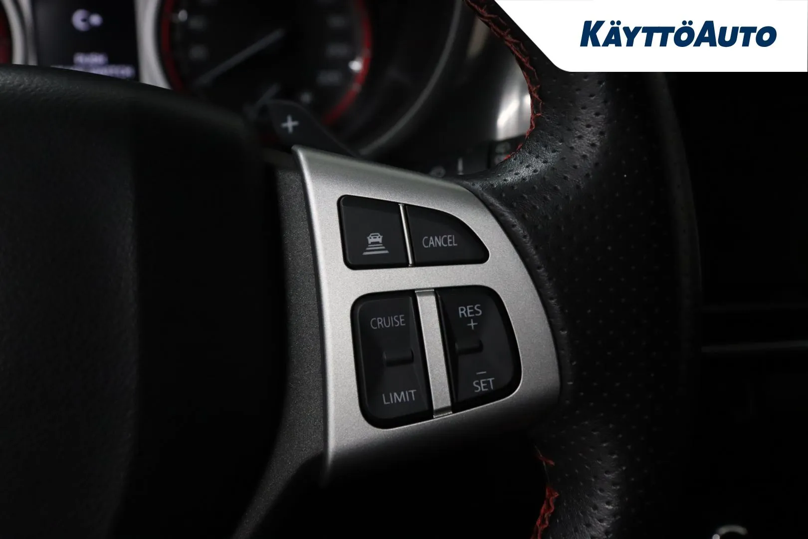 Suzuki Vitara ZLN-384 carousel image