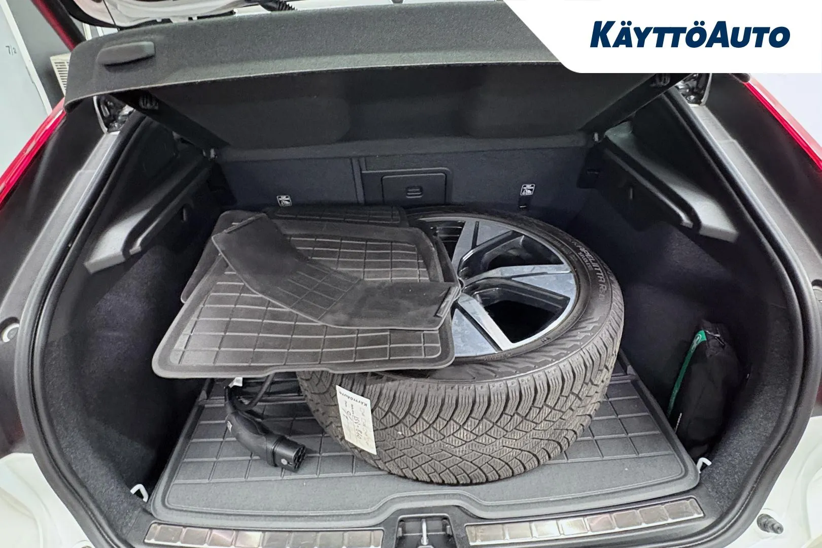 VOLVO EC40 ISV-860 carousel image