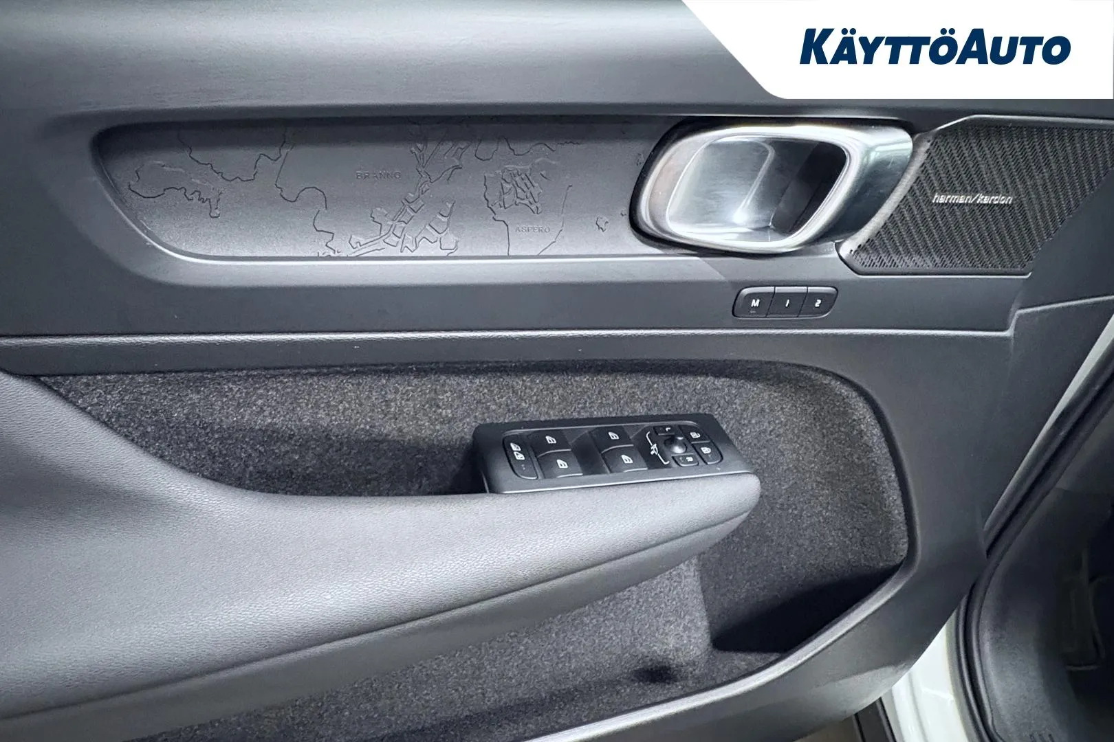 VOLVO EC40 ISV-860 carousel image