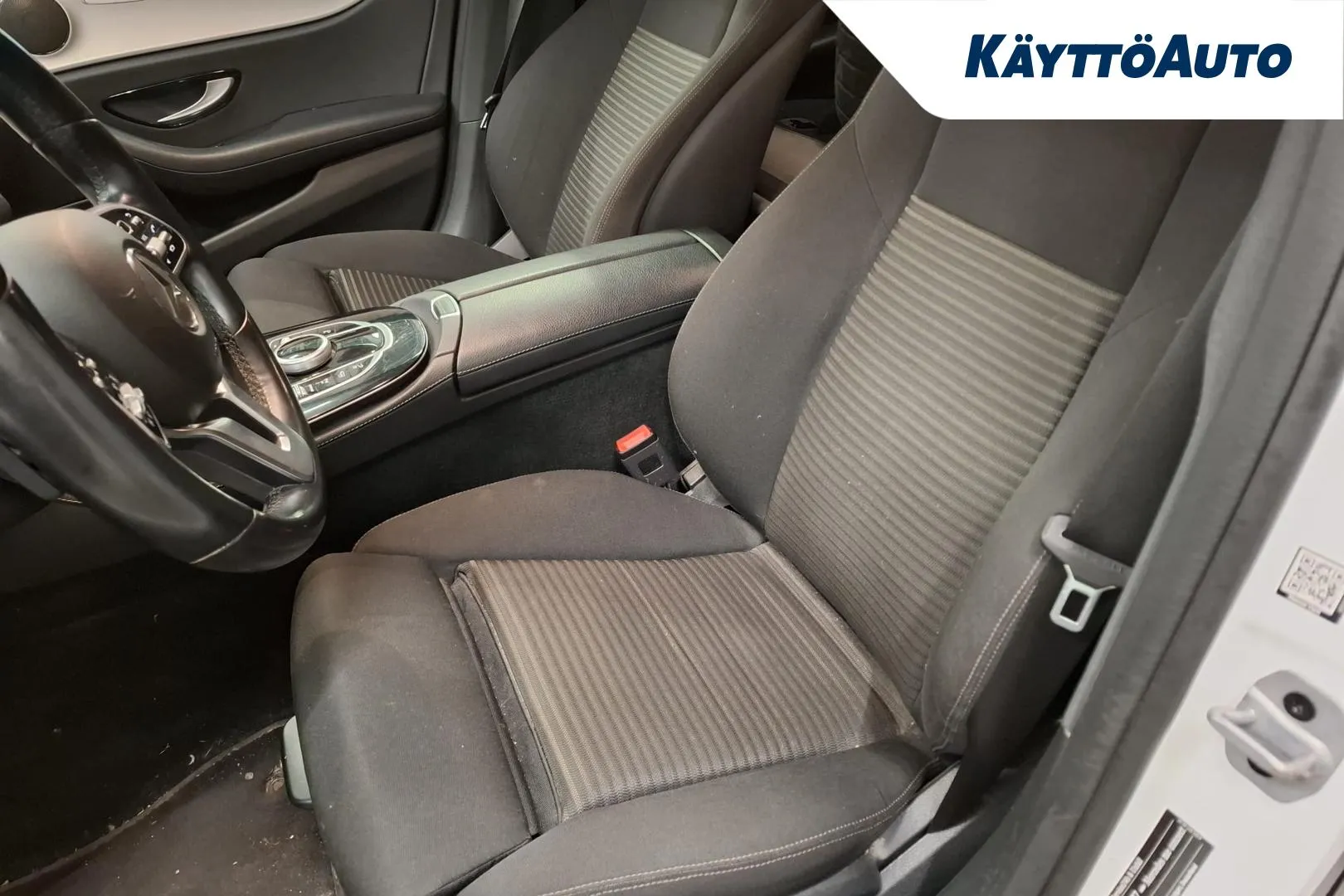 Mercedes-Benz E GZZ-444 carousel image