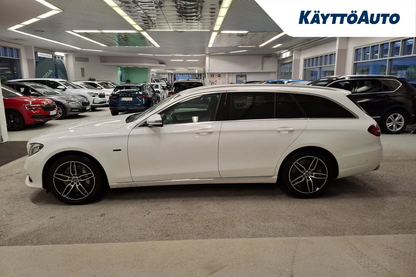 Mercedes-Benz E GZZ-444 carousel image