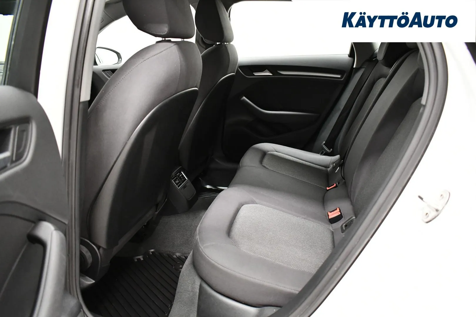 AUDI A3 ZLR-581 carousel image