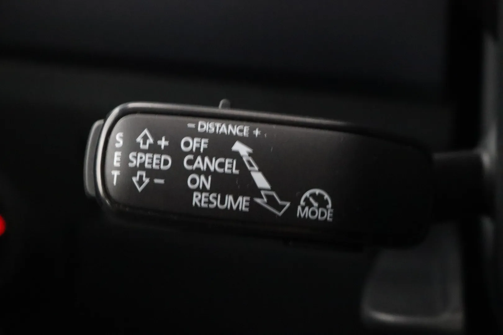 SEAT Arona EPB-934 carousel image