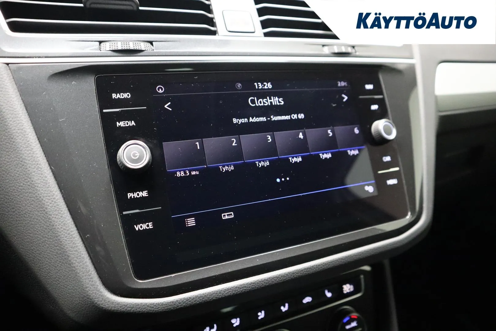 Volkswagen Tiguan MUY-131 carousel image