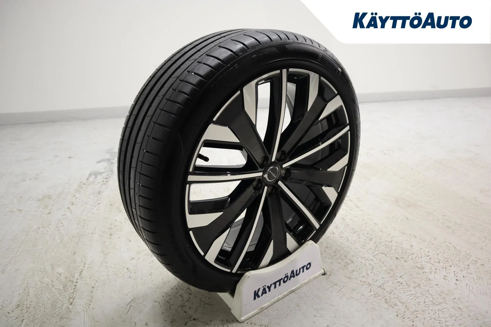 VOLVO XC60 ZPO-918 carousel image