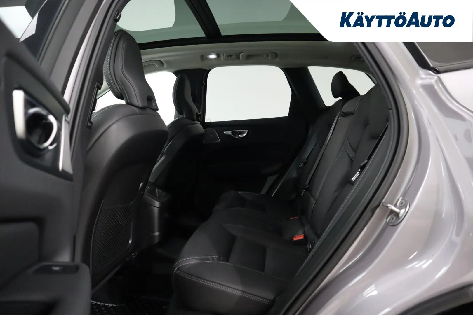 VOLVO XC60 ZPO-918 carousel image