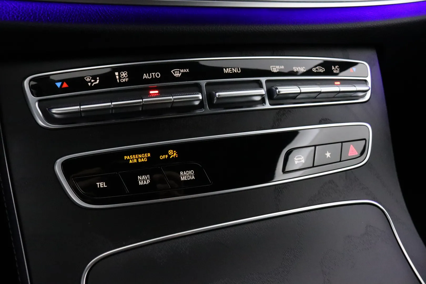 MERCEDES-BENZ E OZK-927 carousel image