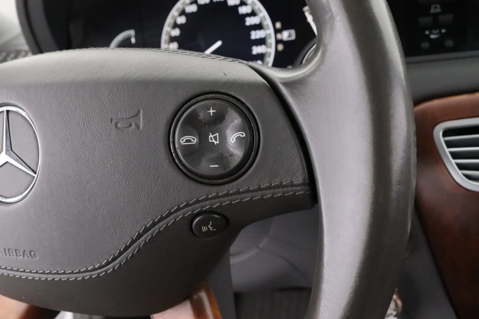 MERCEDES-BENZ CL NKI-432 carousel image