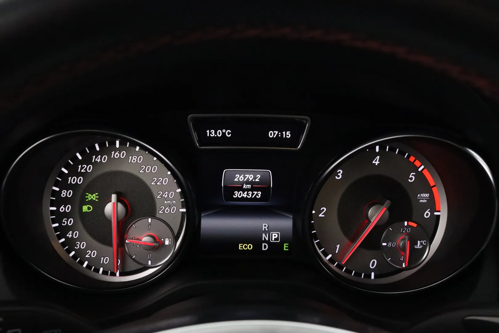 MERCEDES-BENZ GLA LRH-819 carousel image