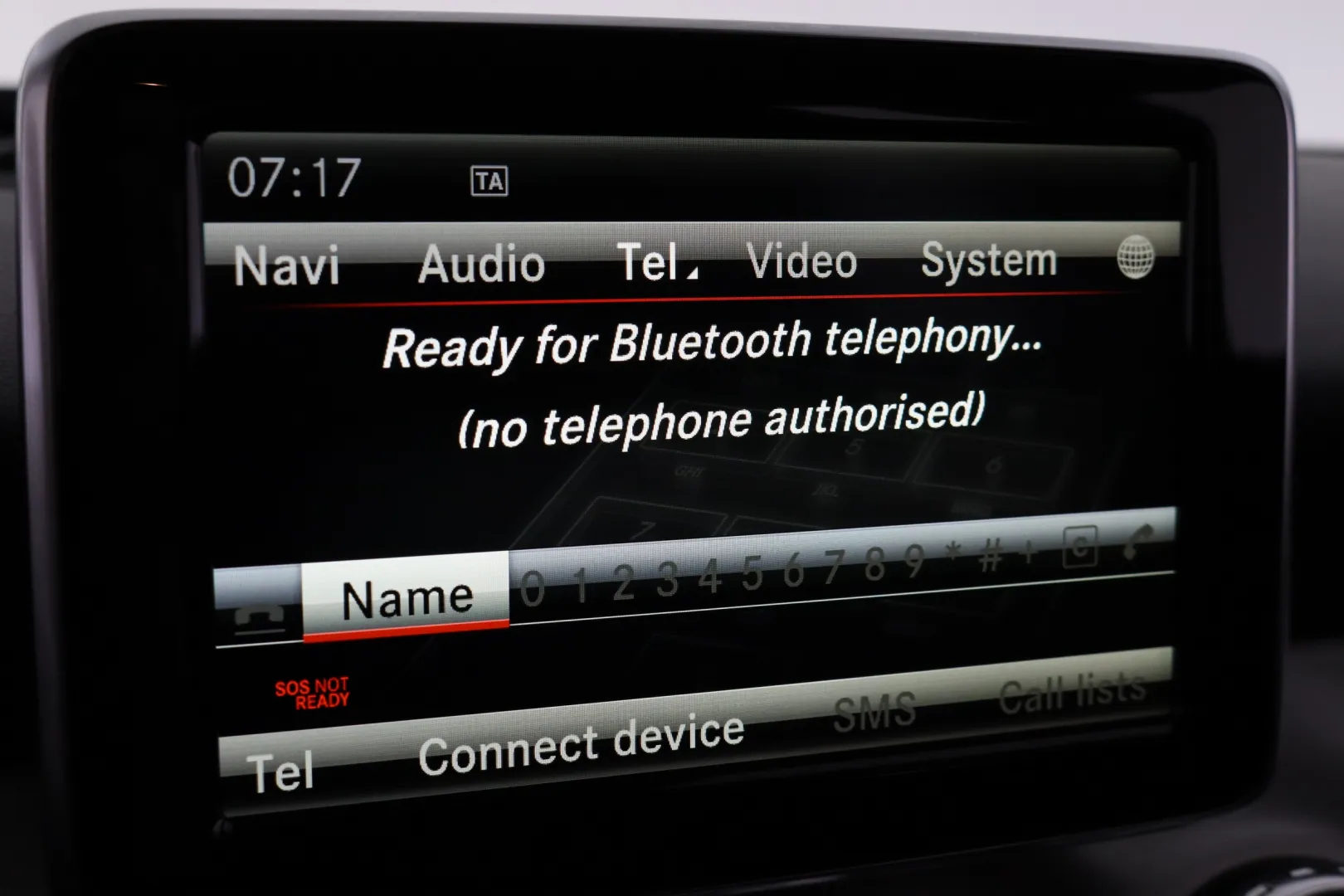 MERCEDES-BENZ GLA LRH-819 carousel image