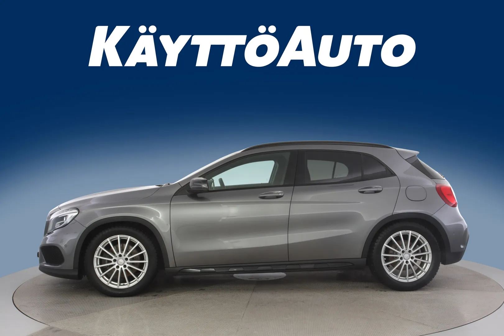 MERCEDES-BENZ GLA LRH-819 carousel image