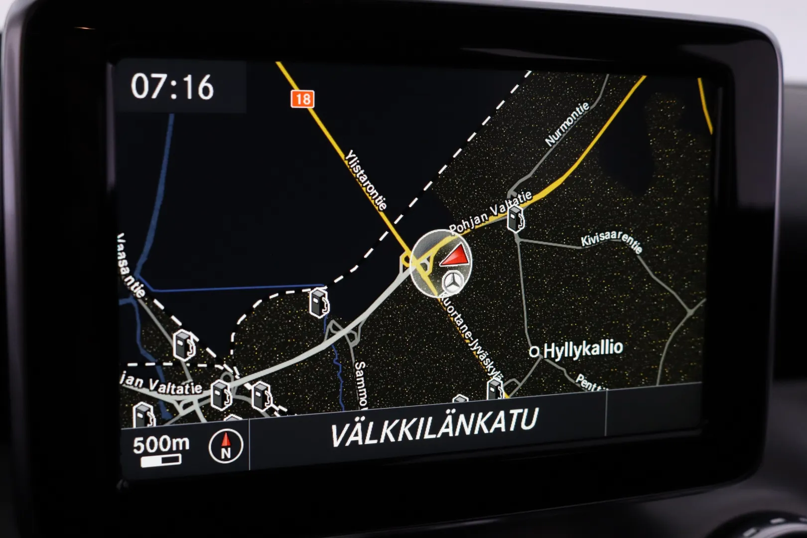 MERCEDES-BENZ GLA LRH-819 carousel image