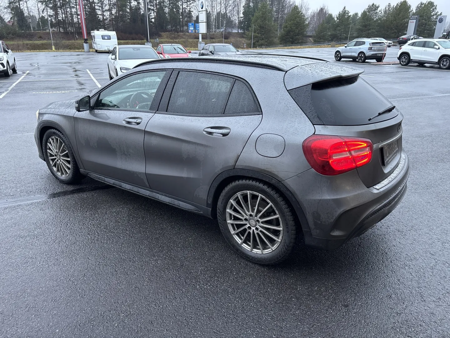 MERCEDES-BENZ GLA LRH-819 carousel image