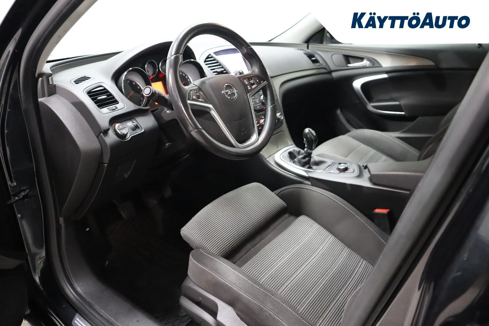 OPEL Insignia YVZ-605 carousel image