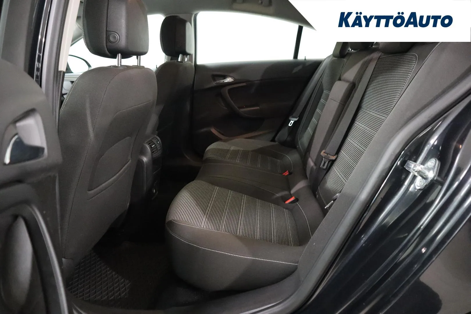 OPEL Insignia YVZ-605 carousel image