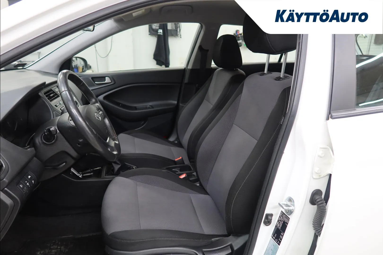 Hyundai i20 5d LON-826 carousel image