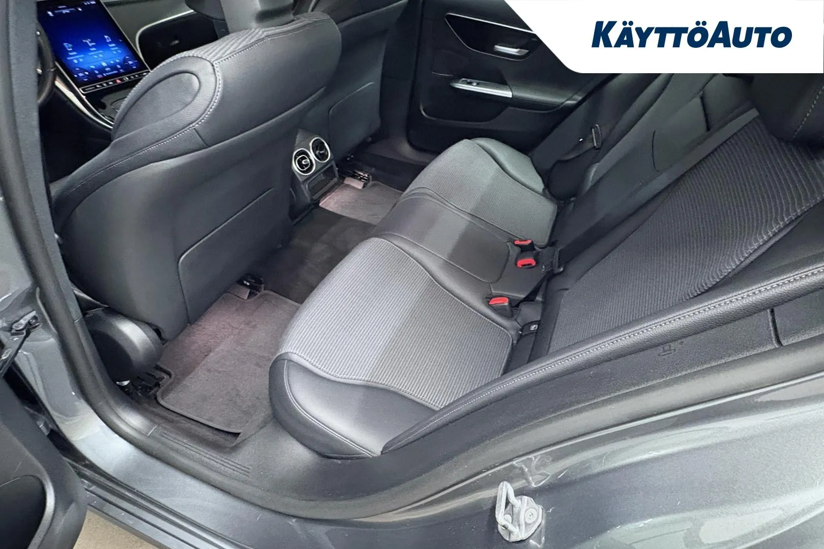 MERCEDES-BENZ C KUZ-245 carousel image