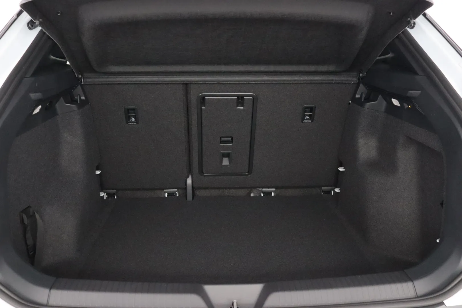 Volkswagen ID.4 NOJ-673 carousel image