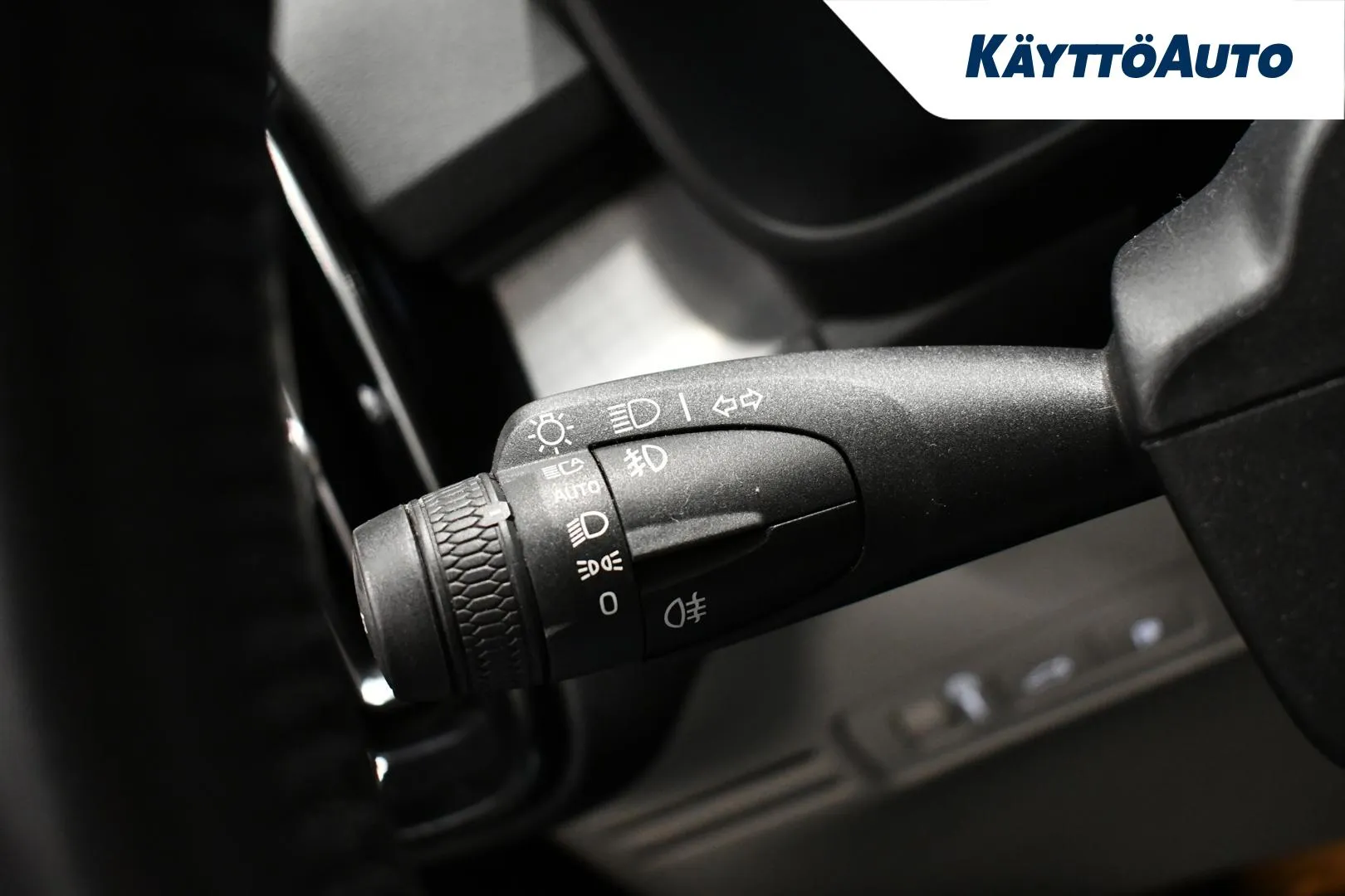 VOLVO XC40 ZMV-501 carousel image