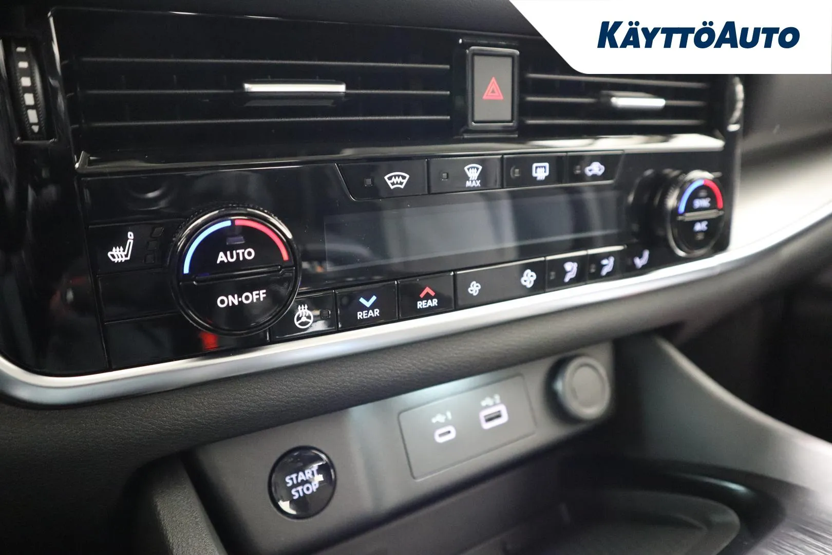 Nissan X-Trail SZJ-578 carousel image