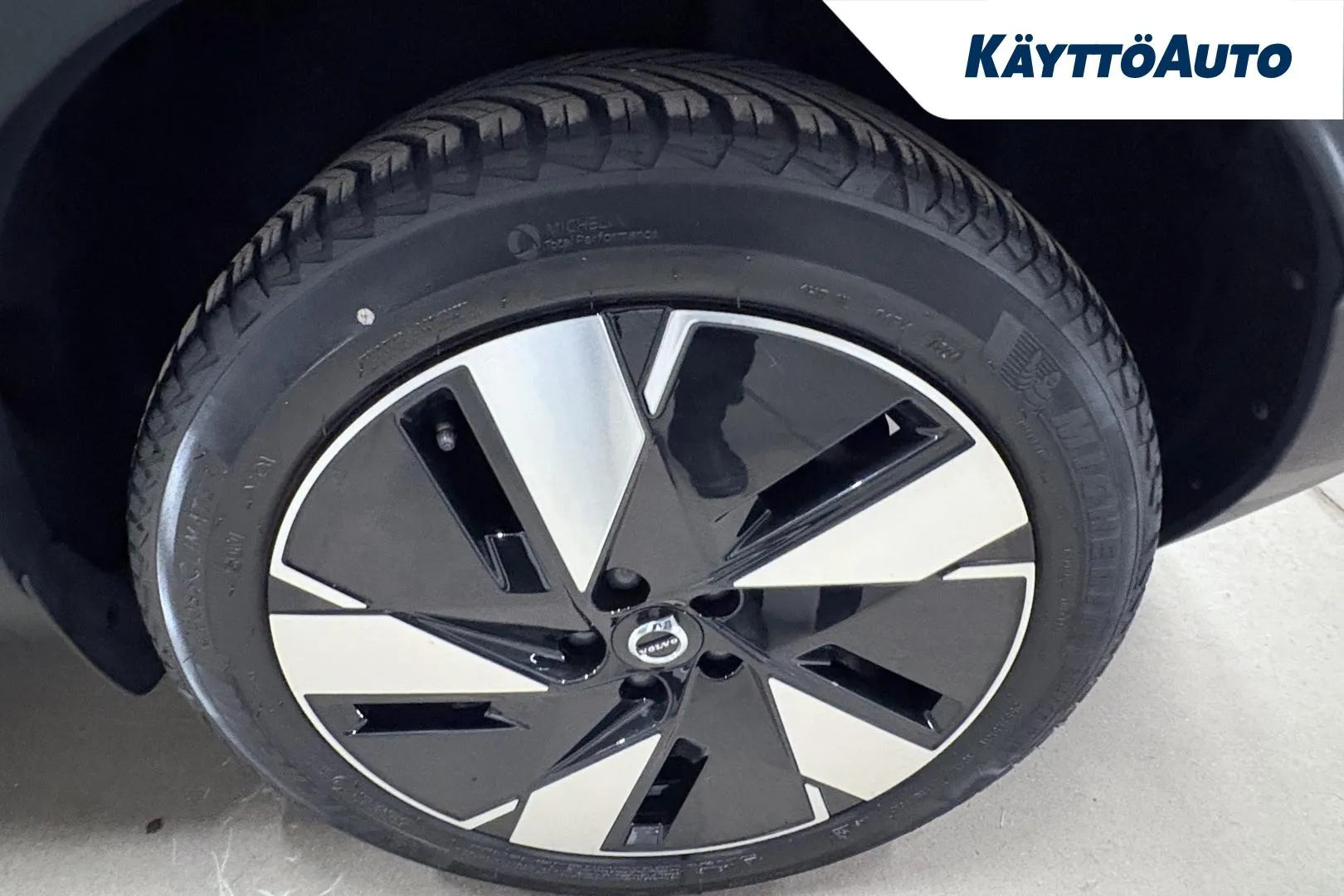 VOLVO C40 ISV-864 carousel image