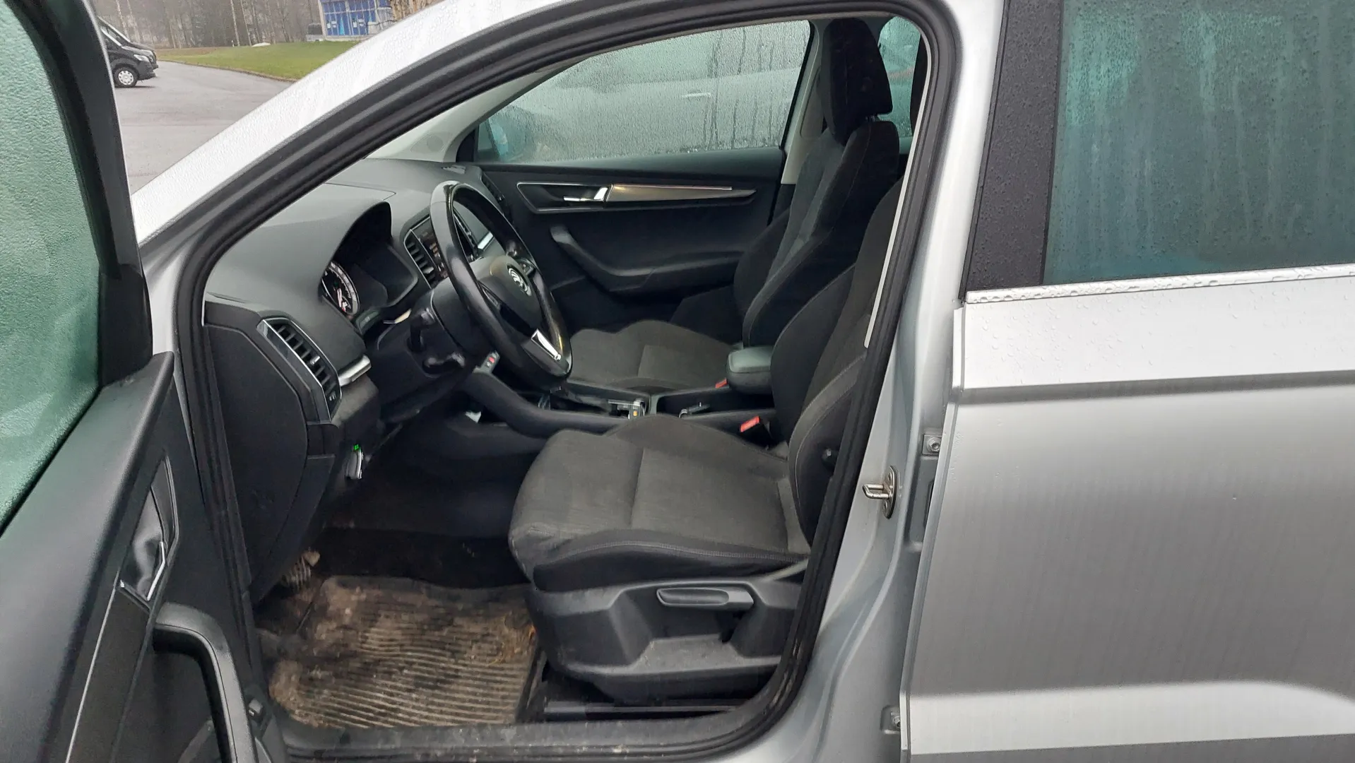 SKODA Karoq CLJ-183 carousel image