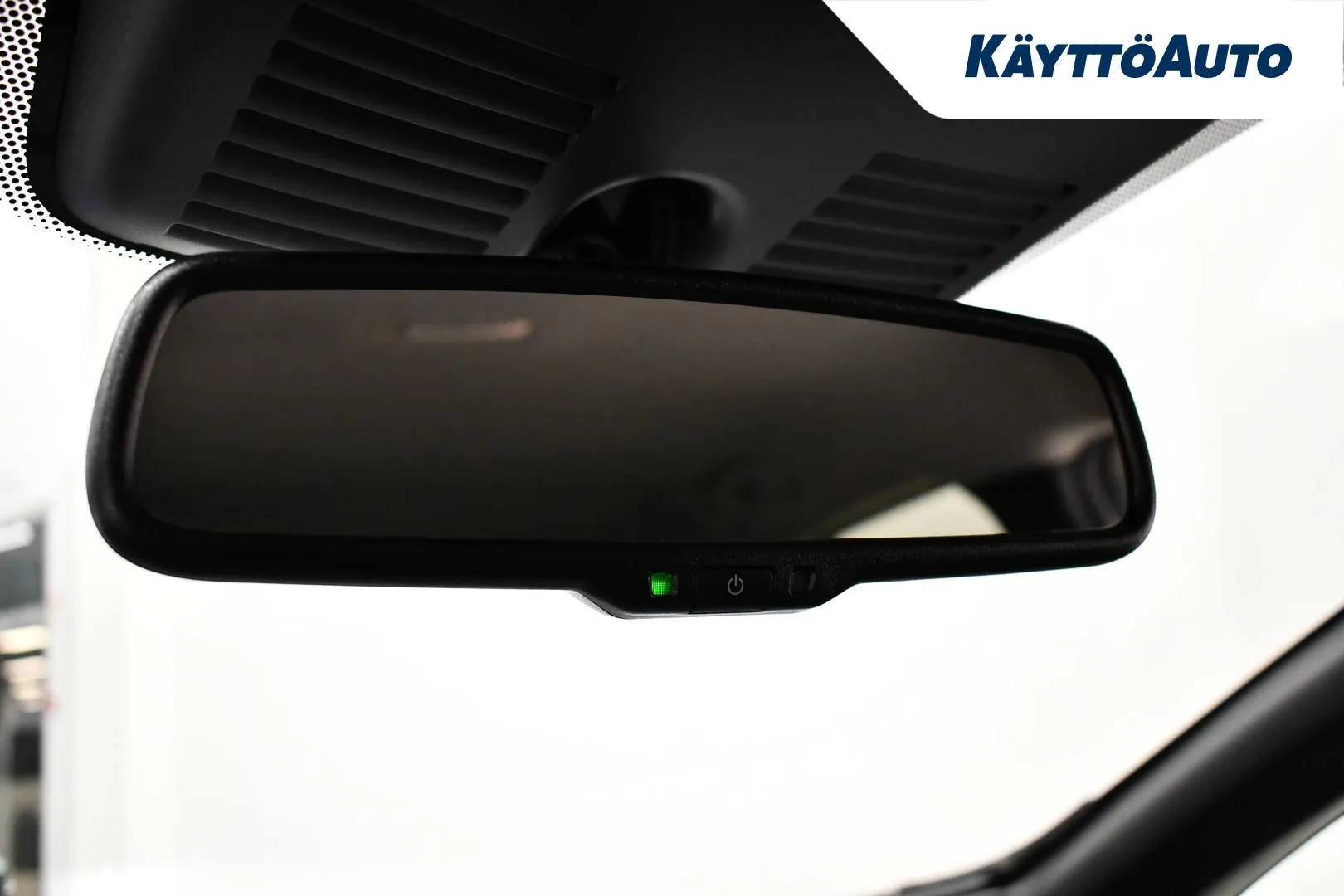 NISSAN Leaf RUR-637 carousel image