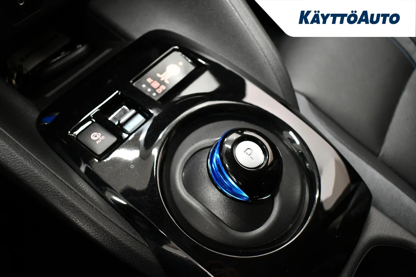 NISSAN Leaf RUR-637 carousel image