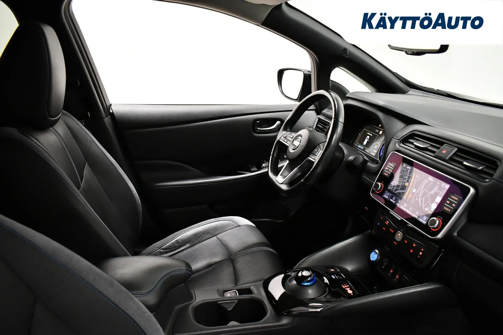 NISSAN Leaf RUR-637 carousel image