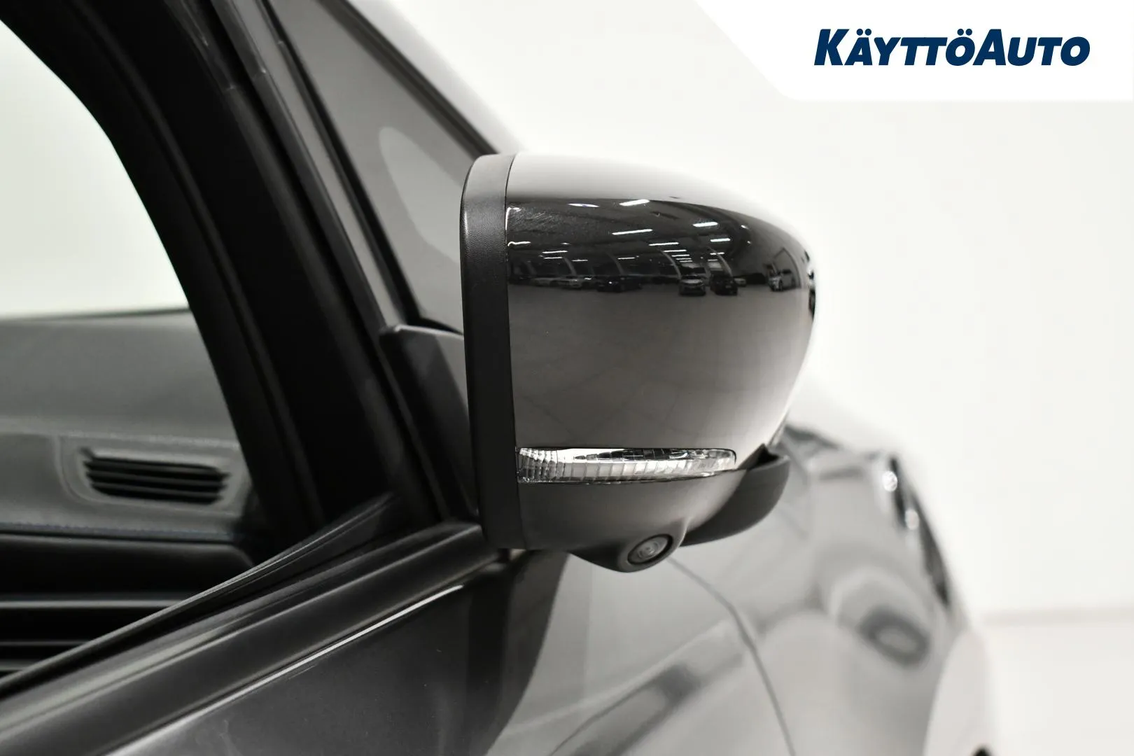 NISSAN Leaf RUR-637 carousel image