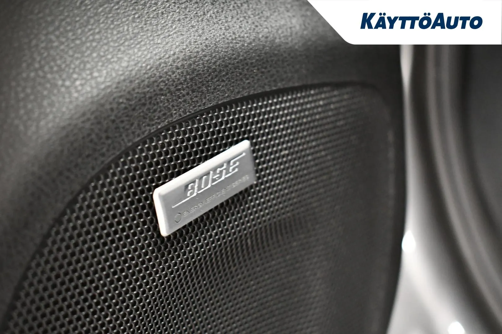 NISSAN Leaf RUR-637 carousel image