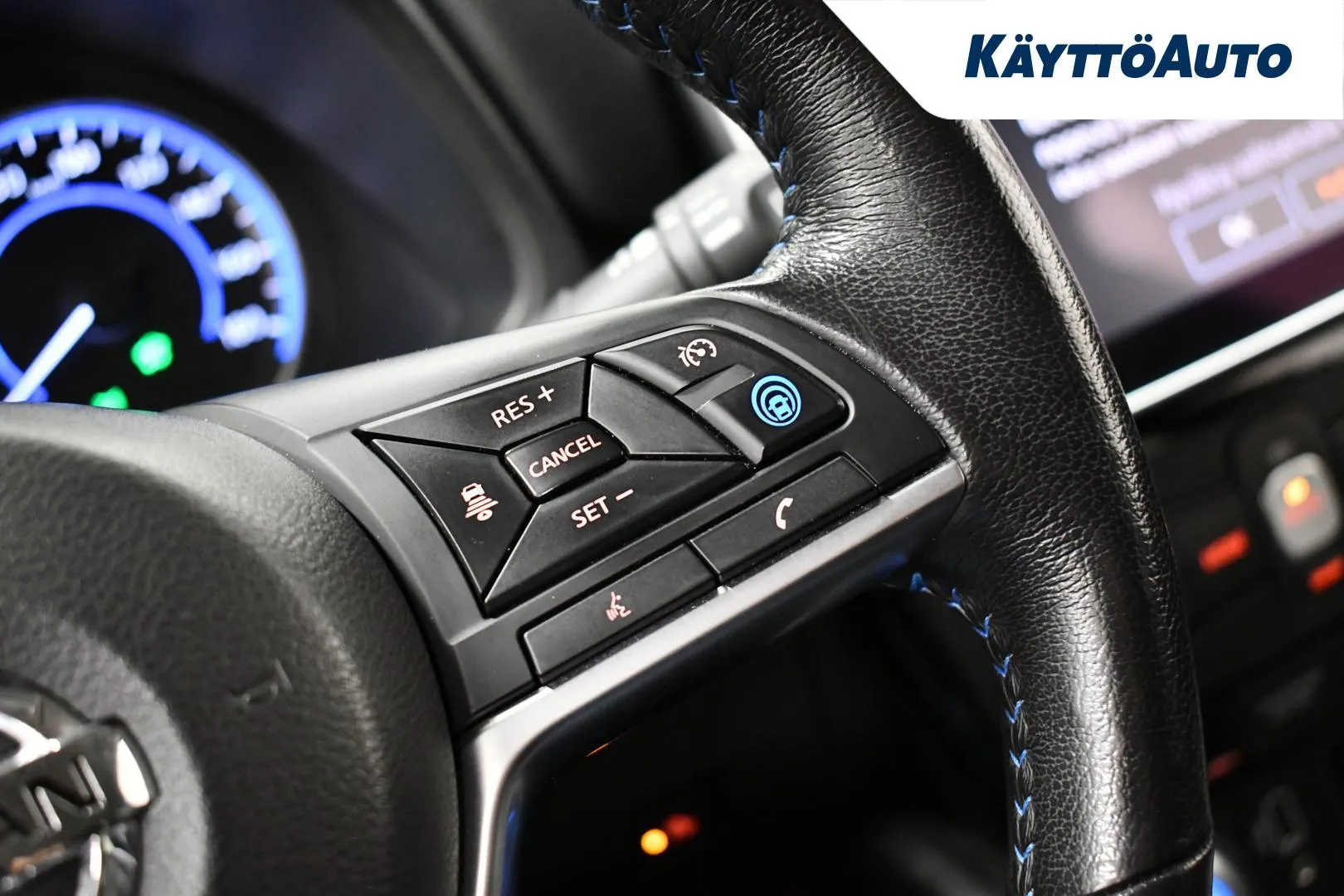 NISSAN Leaf RUR-637 carousel image