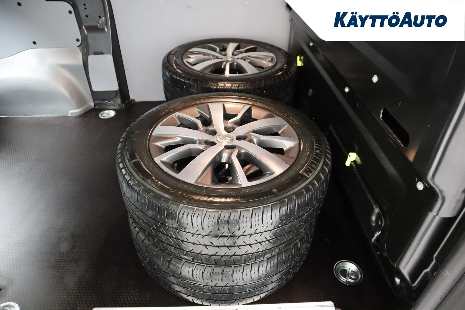 TOYOTA Proace ZOA-546 carousel image