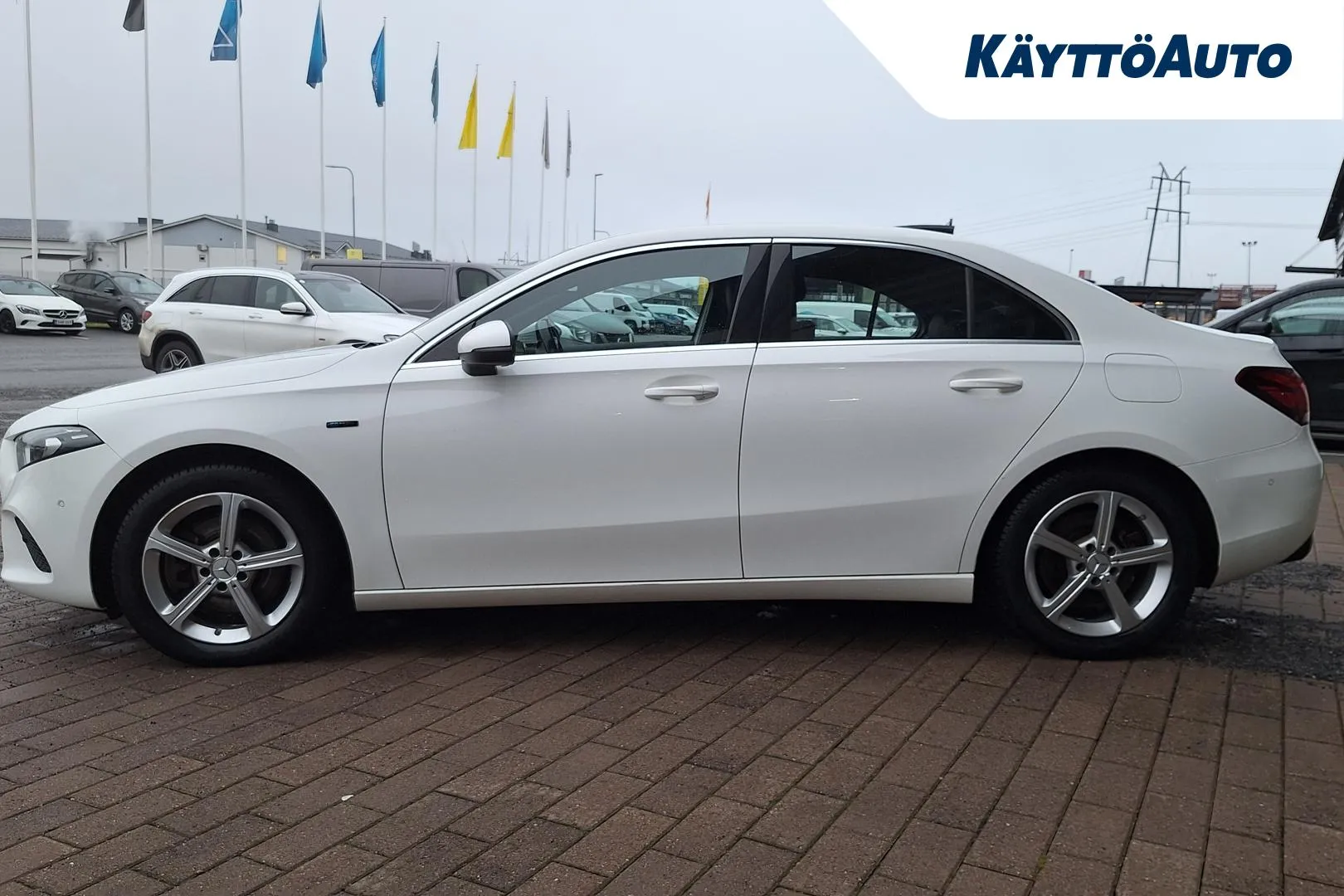 MERCEDES-BENZ A COU-542 carousel image