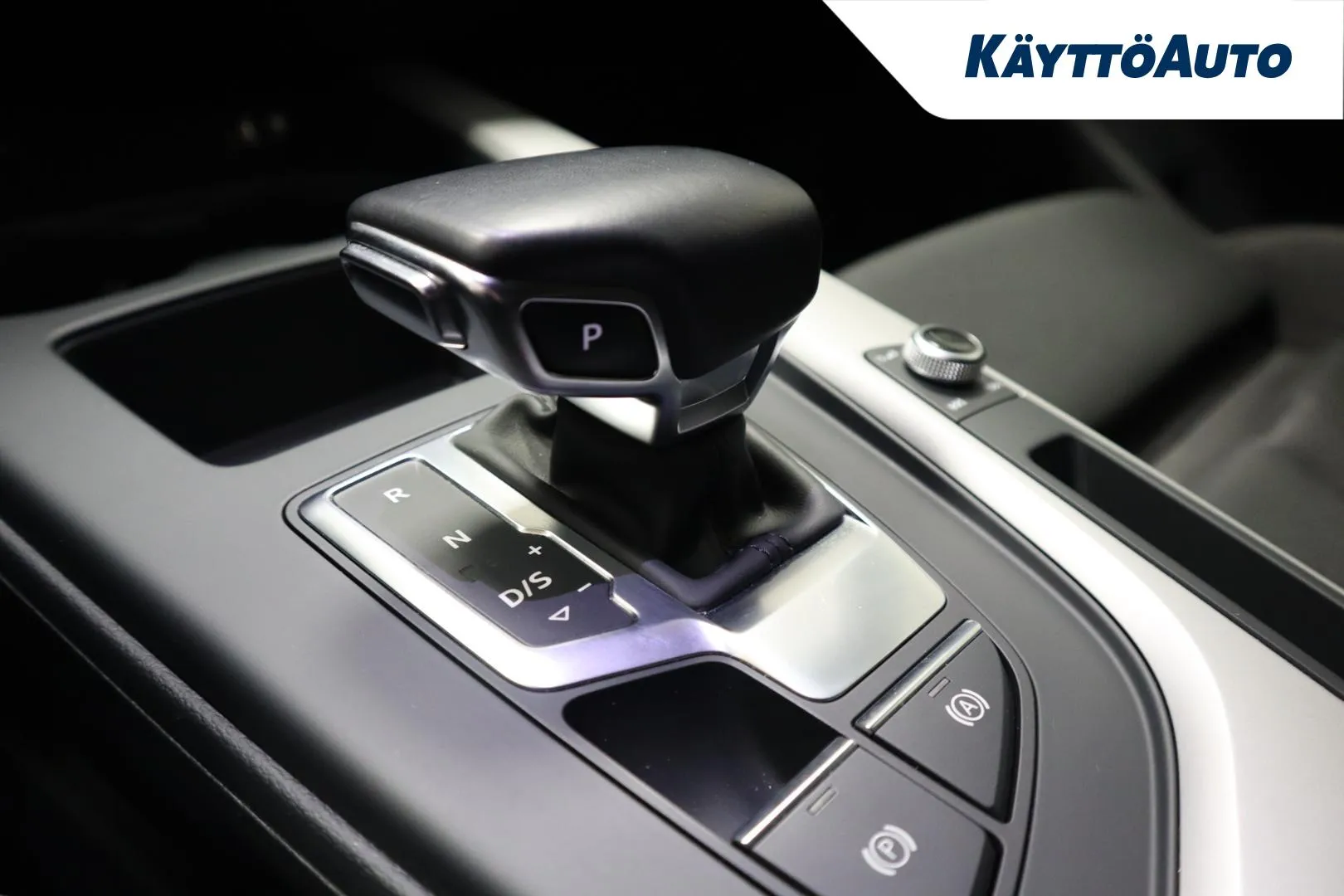 AUDI A4 FRV-797 carousel image