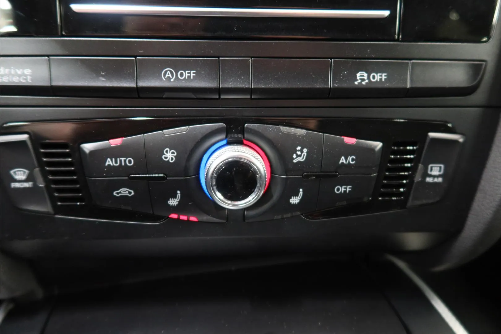 Audi A5 YKL-316 carousel image