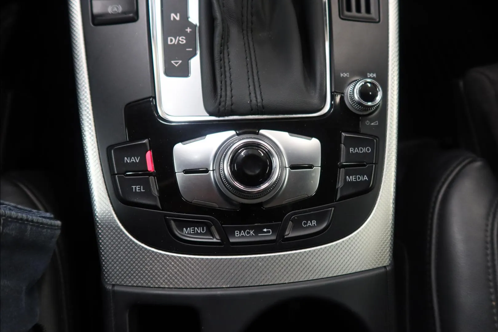 Audi A5 YKL-316 carousel image