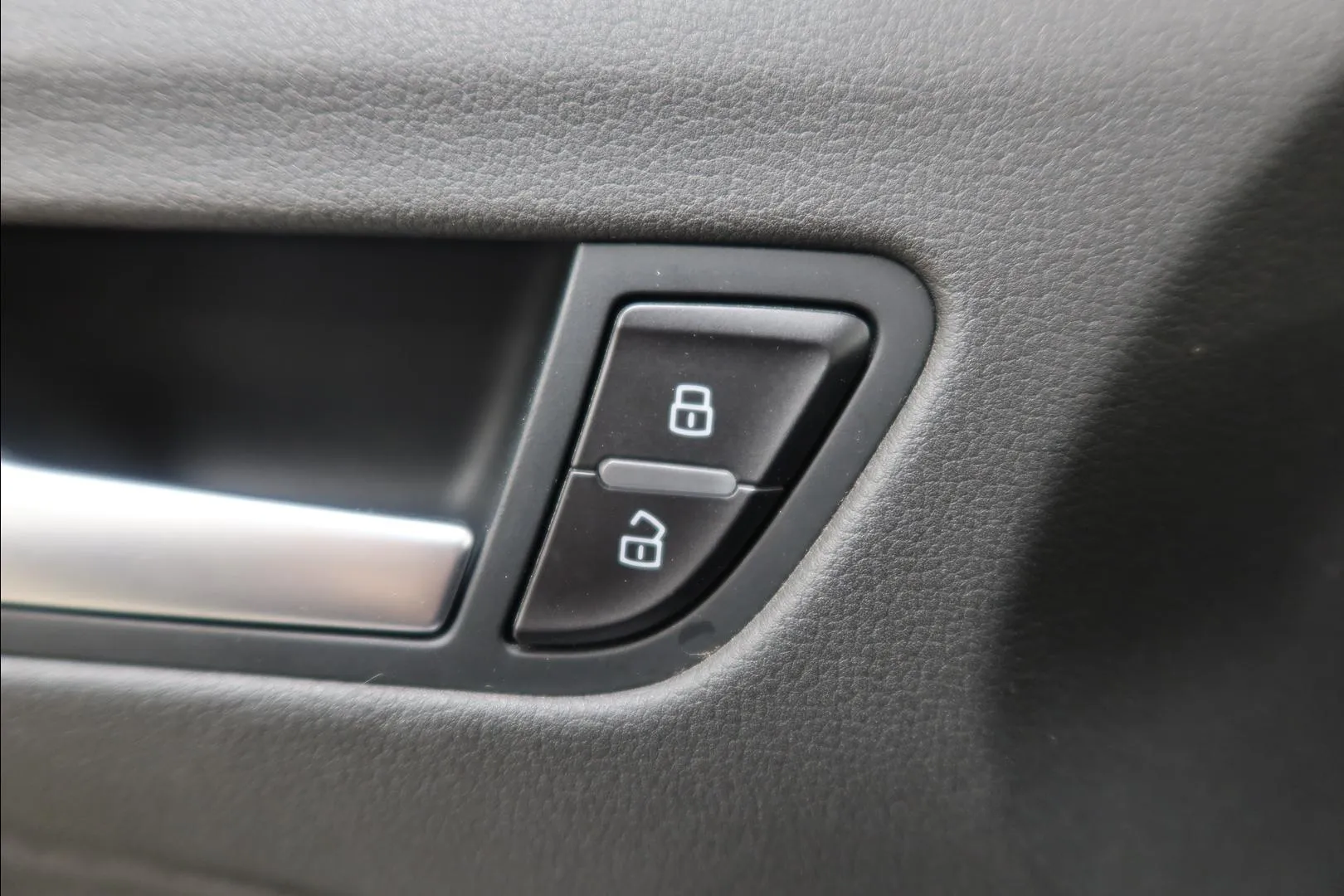 Audi A5 YKL-316 carousel image